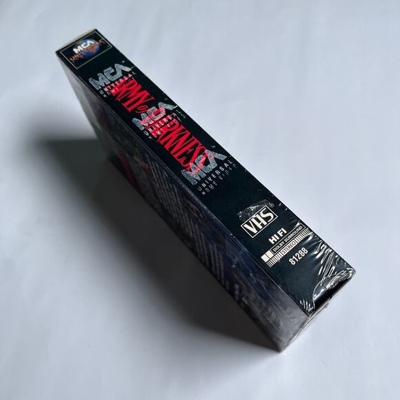 Army of Darkness VHS Tape Bruce Campbell Raimi Horror Wonderful Shape Shrinkwrap - Picture 3 of 7